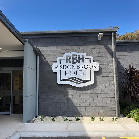 Risdon Brook Hotel Esterno foto